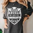 Proud Abuelo Of a Kindergarten Grad Grandpa Graduation Shirt Women's Comfort Colors T-Shirt Pepper
