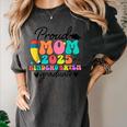 Proud Mom Class Of 2025 Kindergarten Graduate Graduation Women's Comfort Colors T-Shirt Pepper