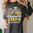 Proud Step Mom Of Kindergarten Graduate 2024 Graduation Step Women's Comfort Colors T-Shirt Pepper