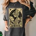 The Reader Tarot Card Book Lover Skeleton Reading Book Women's Comfort Colors T-Shirt Pepper