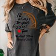 Senior Football Mom Class Of 2026 Graduation Graduate Women's Comfort Colors T-Shirt Pepper