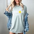 Class Of 2025 Softball Mom Senior Graduation Graduate Women Women's Comfort Colors T-Shirt Bay