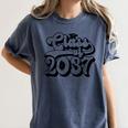 Class Of 2037 Senior Retro 2037 Grad Graduate Graduation Women's Comfort Colors T-Shirt Denim