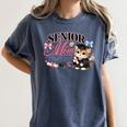 Senior Mom Class Of 2027 Cute Cat Graduation Pink Bows Girls Women's Comfort Colors T-Shirt Denim