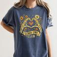 Elder Emo Club Skeleton Hands Heart Nostalgia Women's Comfort Colors T-Shirt Moss