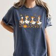 Fall Goose Reading Book Teacher Autumn Pumpkin Cozy Season Women's Comfort Colors T-Shirt Moss