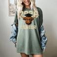 Class Of 2026 Highland Cow Senior Graduation School Pride Women's Comfort Colors T-Shirt Berry