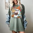 Cute Cozy Ghost Reading With Cat Book Lover Autumn Fall Women's Comfort Colors T-Shirt Berry