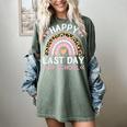 HAPPY LAST OF DAY SCHOOL Rainbow Teacher Student Graduation Men Women Girls Kids Women's Comfort Colors T-Shirt Berry