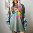 Peace Out 5th Grade Tie Dye Graduation Last Day Of School Women's Comfort Colors T-Shirt Berry