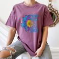 Proud Mom Of a 2022 Senior Shirt Graduation 2022 Women's Women's Comfort Colors T-Shirt Moss