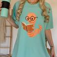 Cute Bookworm Worm Reading Book Glasses Nerdy Women's Comfort Colors T-Shirt Violet