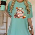 Fall Colors s I Love Fall s Books & Pumpkins Women's Comfort Colors T-Shirt Violet