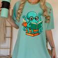 Octopus Reading Book Reading Bookworm Reader Women's Comfort Colors T-Shirt Violet