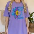 Proud Mom Of a 2022 Senior Shirt Graduation 2022 Women's Women's Comfort Colors T-Shirt Violet