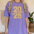 Senior 2025 Class Of 2025 Gold Senior Graduation Women's Comfort Colors T-Shirt Violet