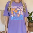 Senior 2026 Retro Groovy Flowers Graduation Women's Comfort Colors T-Shirt Violet