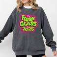 Class Of 2025 Senior Fresh 90s TV Style Retro Graduation Comfort Colors Sweatshirt Pepper