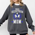 Proud Valedictorian Mom Graduation Grad Mom Class Of 2025 Comfort Colors Sweatshirt Pepper