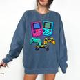 Eighties Console Controller Gaming Player Gadget Nostalgia Comfort Colors Sweatshirt Blue Jean