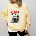 Fun Trendy UFO Sloth Graduation Class Of 2024 Senior Comfort Colors Sweatshirt Butter