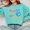 Last Day Of School Peace Out Grade 4 Graduation Kids Comfort Colors Sweatshirt Chalky Mint