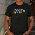 Daddy To Bee Pregnancy Announcement Baby Shower Men's Casual T-Shirt Dark Grey