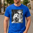 Goldendoodle Alien UFO Taking a Selfie Dog Mom Dad Men's Casual T-Shirt Royal Blue