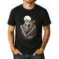 Skeleton Hugging Cat Halloween Cat Lover Cat Mom Dad Men's Casual T-Shirt Black