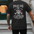 Pirate Dad I Be The Captain Of This Here Crew Pirate Dad Men's Back Print T-Shirt