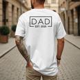 Dad 2025 Father 2025 Dad Since 2025 Dad Est 2025 Men's Back Print T-Shirt