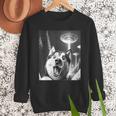 Siberian Husky Alien UFO Taking a Selfie Dog Mom Dad Men Sweatshirt