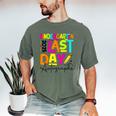 2025 Last Day Of School Autograph Kindergarten Graduation Men's Comfort Colors T-Shirt Moss
