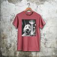 Goldendoodle Alien UFO Taking a Selfie Dog Mom Dad Men's Comfort Colors T-Shirt Crimson