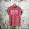 Proud Mom Of a 2025 Graduate Class Senior Graduation Mother Men's Comfort Colors T-Shirt Crimson