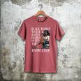 Queen Masters Degree Graduation Educated Melanin Grad Men's Comfort Colors T-Shirt Crimson