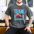 Cute Team Touchdowns Gender Reveal For Mom And Dad Men's Comfort Colors T-Shirt Pepper