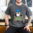 Graduate Penguin Class Of 2025 Kids Graduation Men's Comfort Colors T-Shirt Pepper