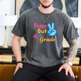 Last Day Of School Peace Out Grade 4 Graduation Kids Men's Comfort Colors T-Shirt Pepper