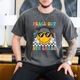 Peace Out 5th Grade Graduation Last Day Of School Men's Comfort Colors T-Shirt Pepper