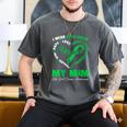 I Wear Kelly Green In My Memory Of My Mom Bile Duct Cancer Men's Comfort Colors T-Shirt Pepper