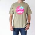 Class Of 2024 Senior Pink Retro Classic Girl Grad Graduation Men's Comfort Colors T-Shirt Khaki