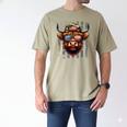 Highland Cow 4th July USA Flag Dad Father America Men Boys Men's Comfort Colors T-Shirt Khaki