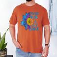 Proud Mom Of a 2022 Senior Shirt Graduation 2022 Women's Men's Comfort Colors T-Shirt Yam