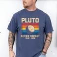 Pluto Never Forget Space Nostalgia Astronomy Humor Men's Comfort Colors T-Shirt Blue Jean