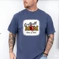 Senior Football Mom Class Of 2025 Graduation Graduate Men's Comfort Colors T-Shirt Blue Jean