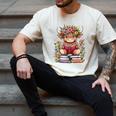 Cute Baby Highland Cow With Reading Book Bookworm Men's Comfort Colors T-Shirt Ivory