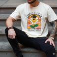 Senior Mom Class Of 2026 Daisy Flower Retro Graduation Men's Comfort Colors T-Shirt Ivory